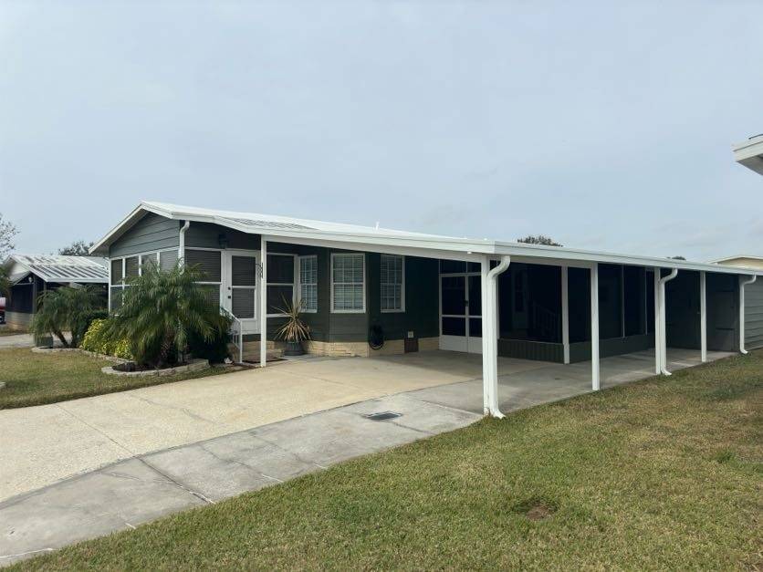 165 Greenview Drive a Winter Haven, FL Mobile or Manufactured Home for Sale